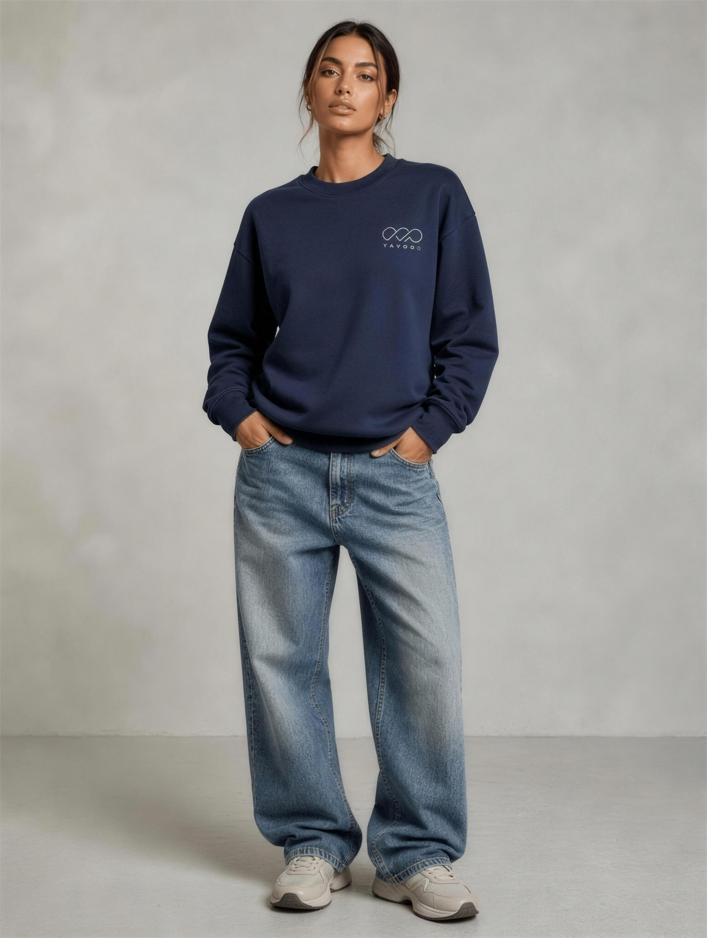 YAVOOO Crewneck – Female Model