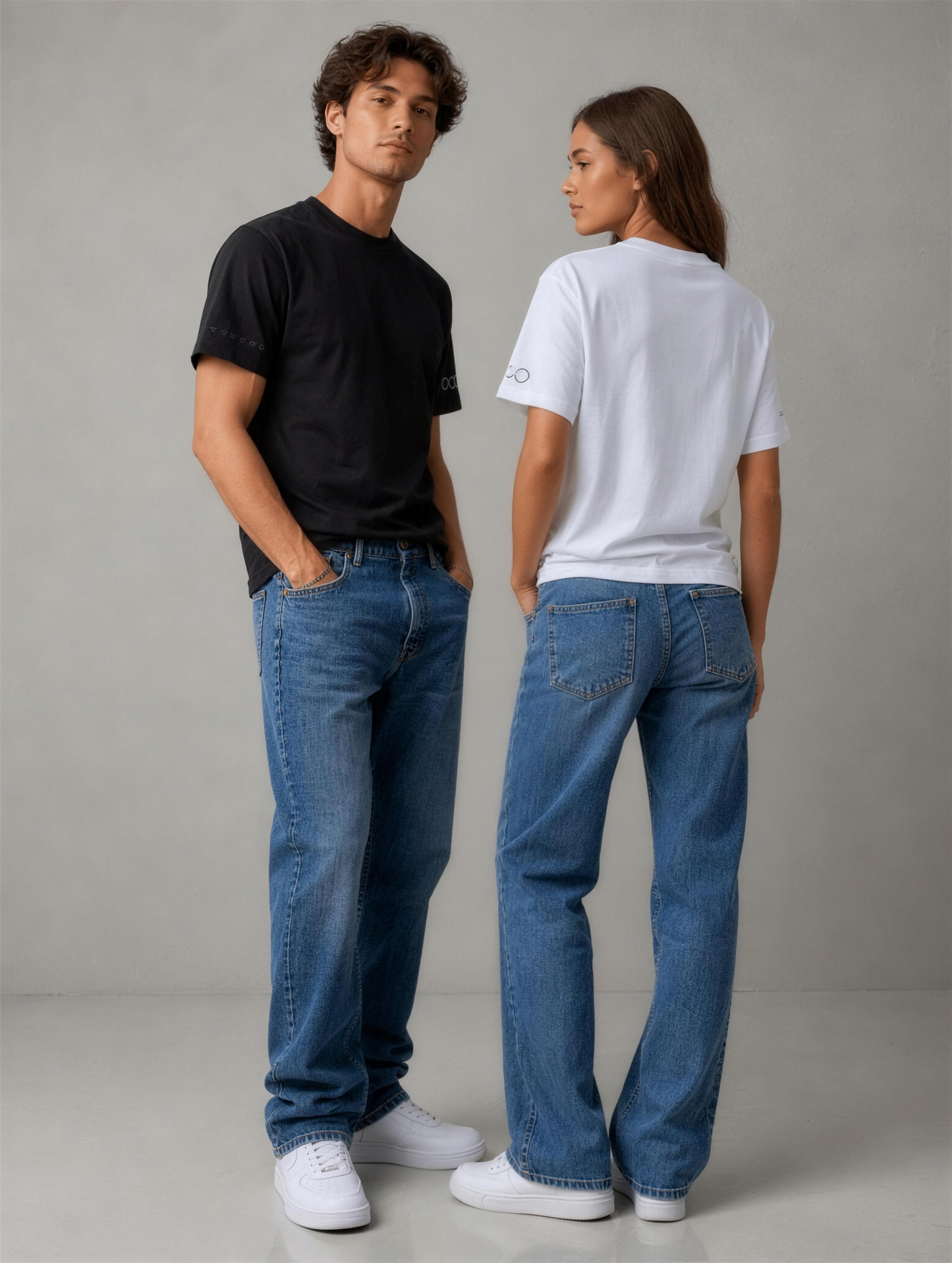 YAVOOO Regular Fit Tee – Streetwear T-Shirt Melbourne, Couple Model 3/4 Angle