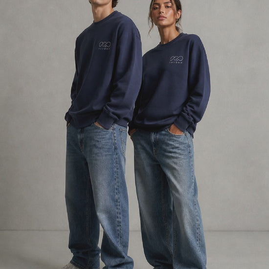 YAVOOO Crewneck - models walking, same background